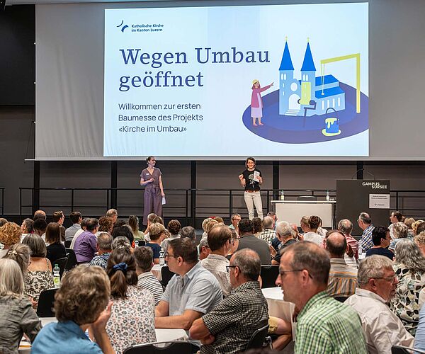 Kirche baut um, bleibt aber geöffnet